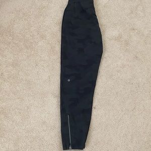 Lululemon surge jogger 29”